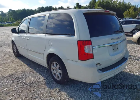 2011 Chrysler Town & Country Touring-L z USA, uszkodzony, nr VIN 2A4RR8DGXBR703420